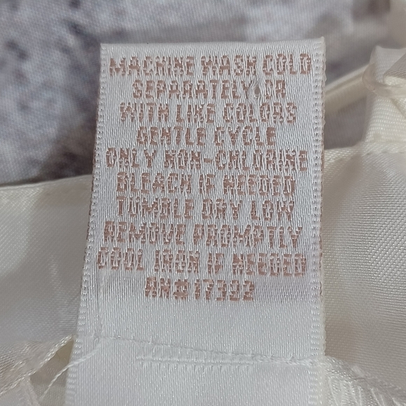 Vintage Signature Expressions Ivory Satin Lace Trim Nightgown Size‎ M Pre-Owned - Picture 12 of 15